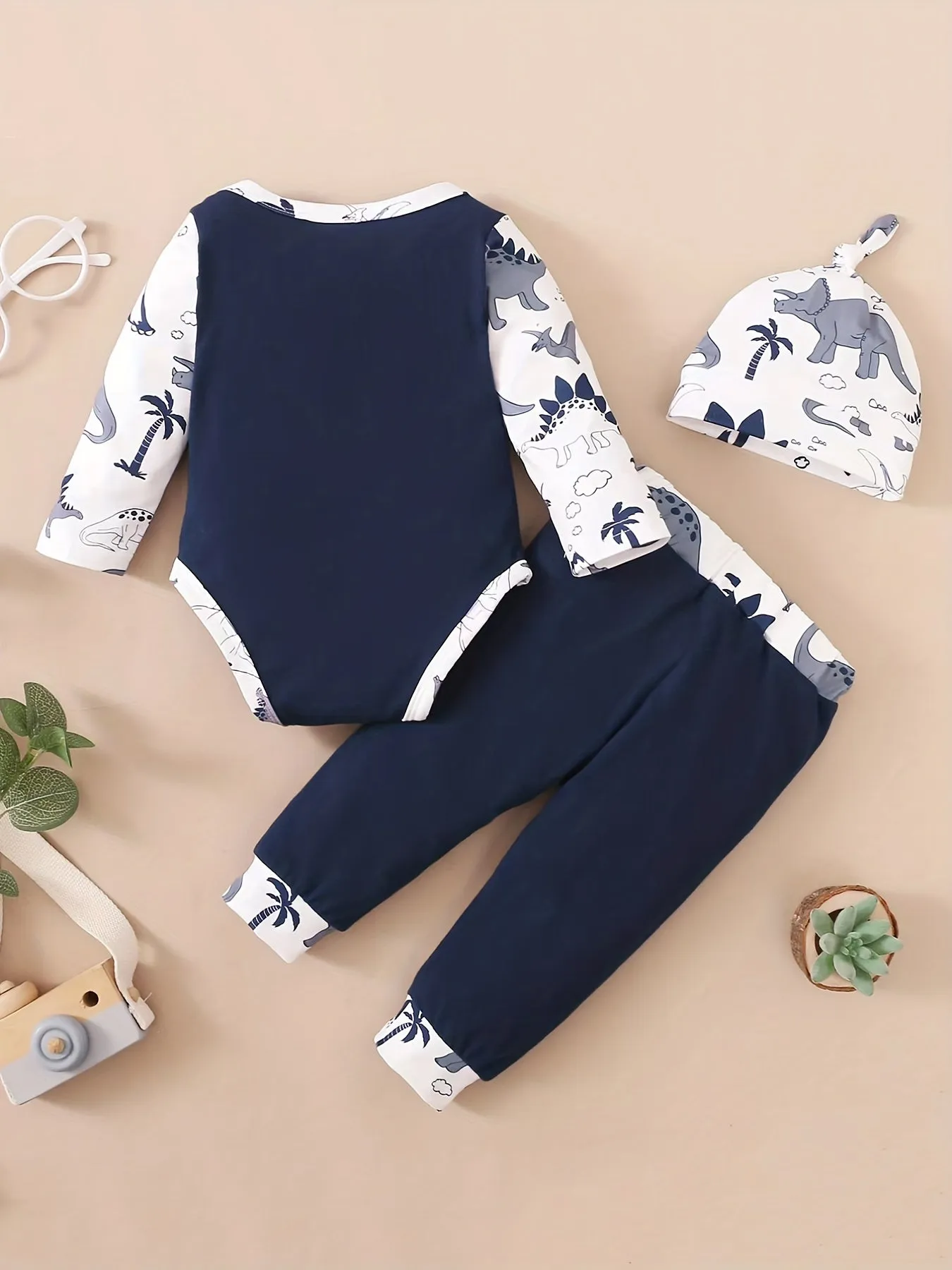 Adorable Dinosaur Print Romper Set for Infant Boys