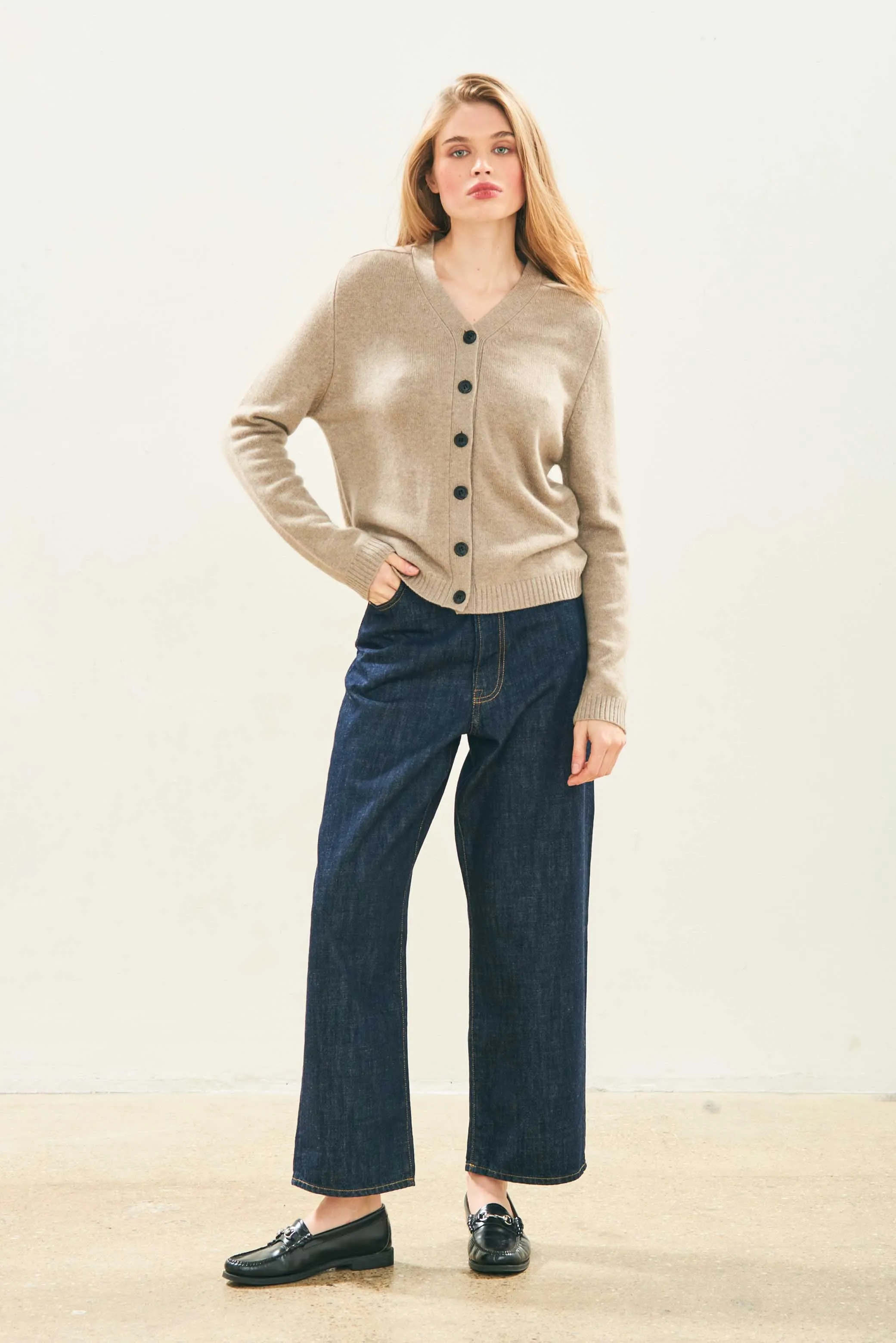 Cashmere Saddle Cardigan in Organic Light Brown
