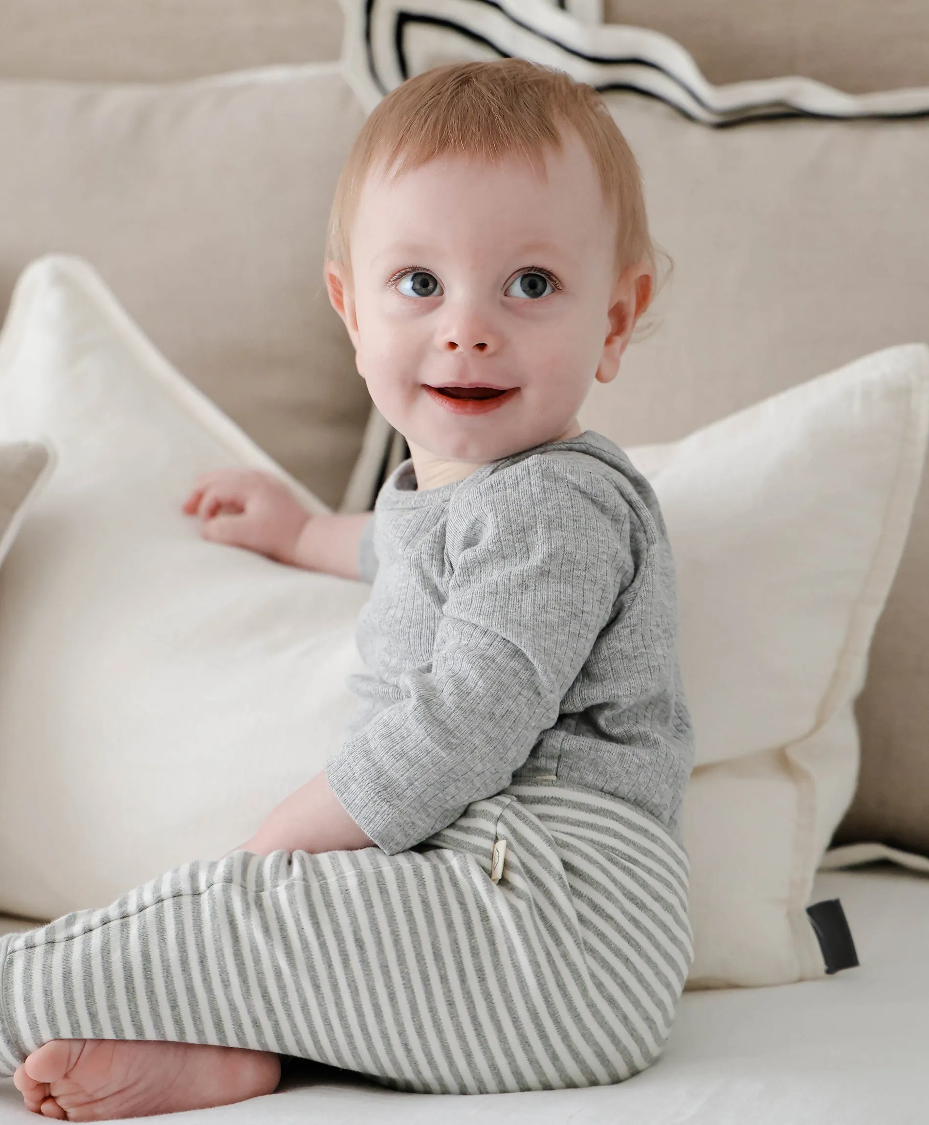 Comfy baby long sleeve bodysuit - Heather grey