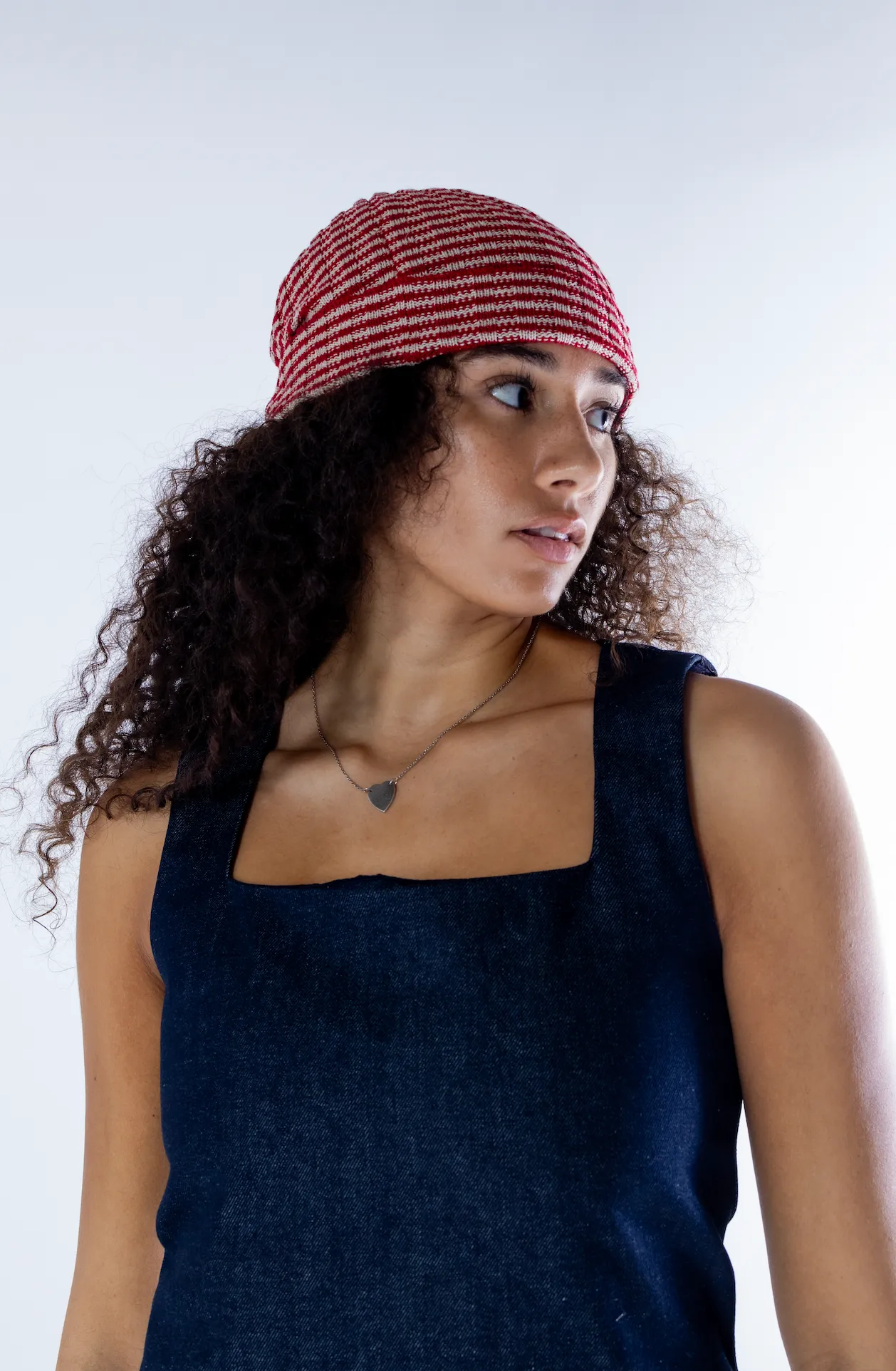 KNIT STRIPED HAT RED