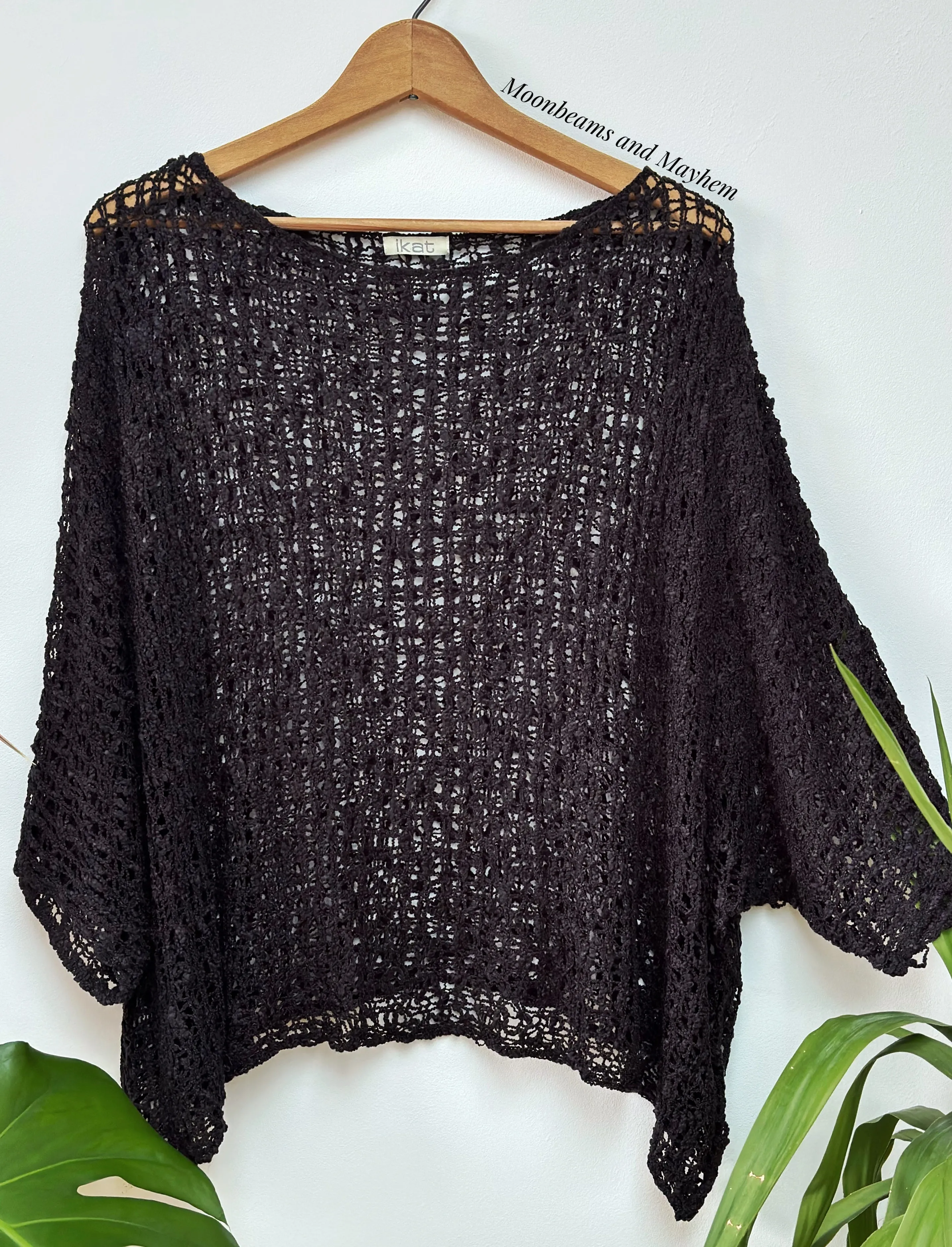 LOOSE WEAVE BLACK PULLOVER