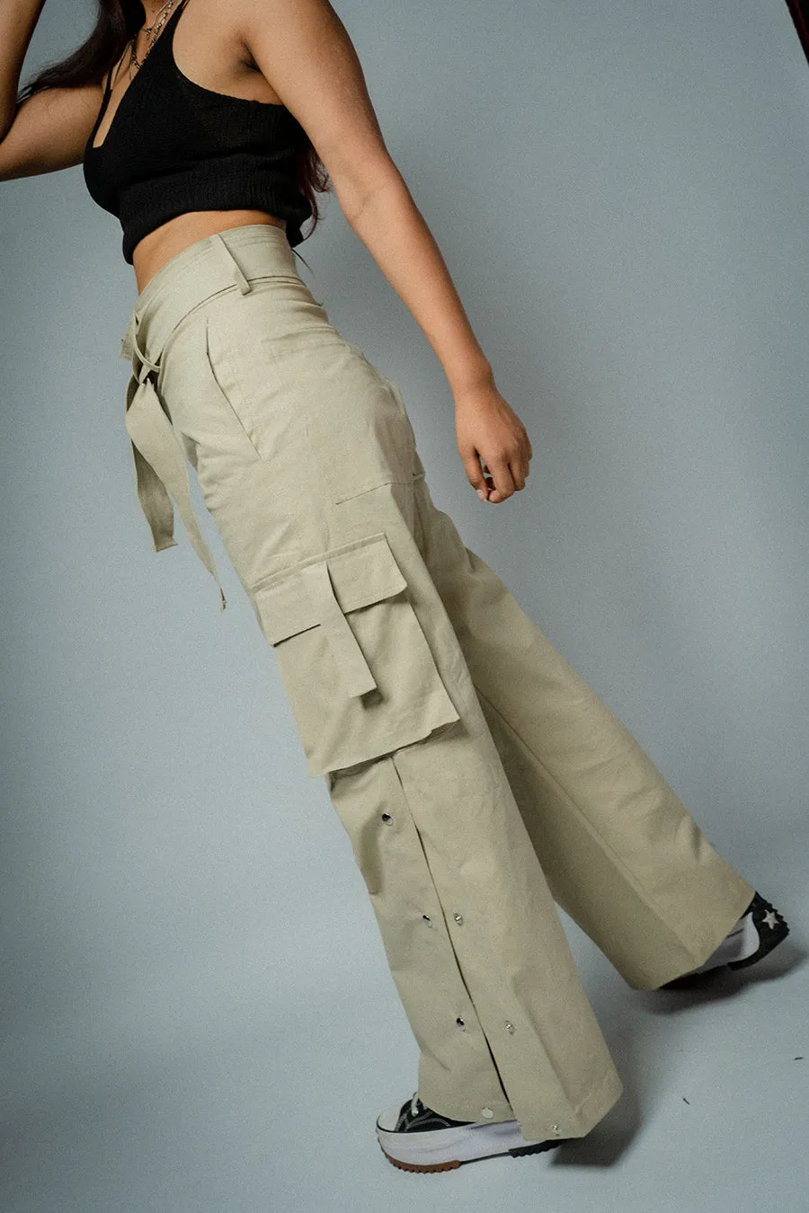 ORE OFE Buttoned Down Beige Pants