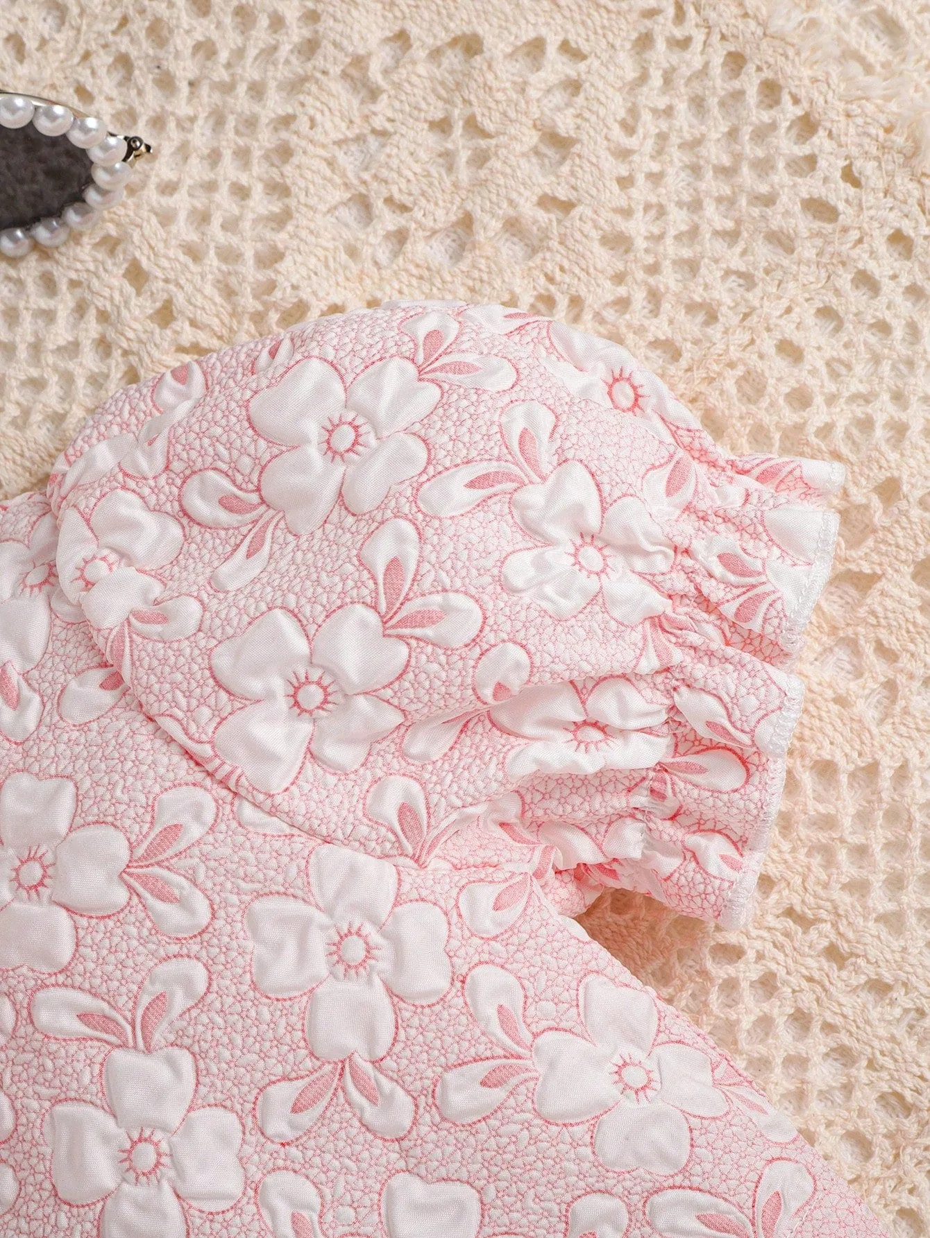 SHEIN Baby Floral Print Puff Sleeve Top & Shorts & Hat