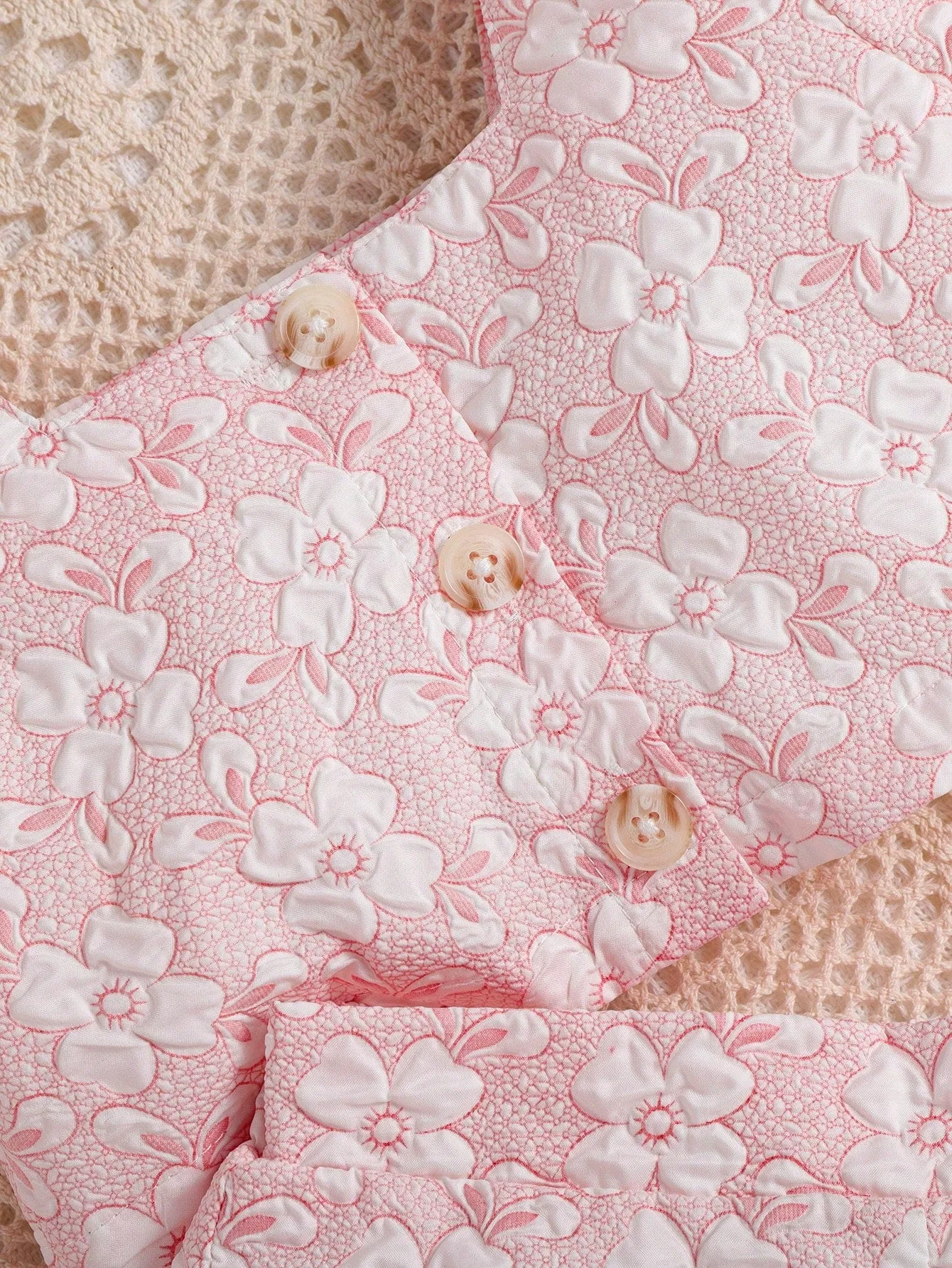 SHEIN Baby Floral Print Puff Sleeve Top & Shorts & Hat