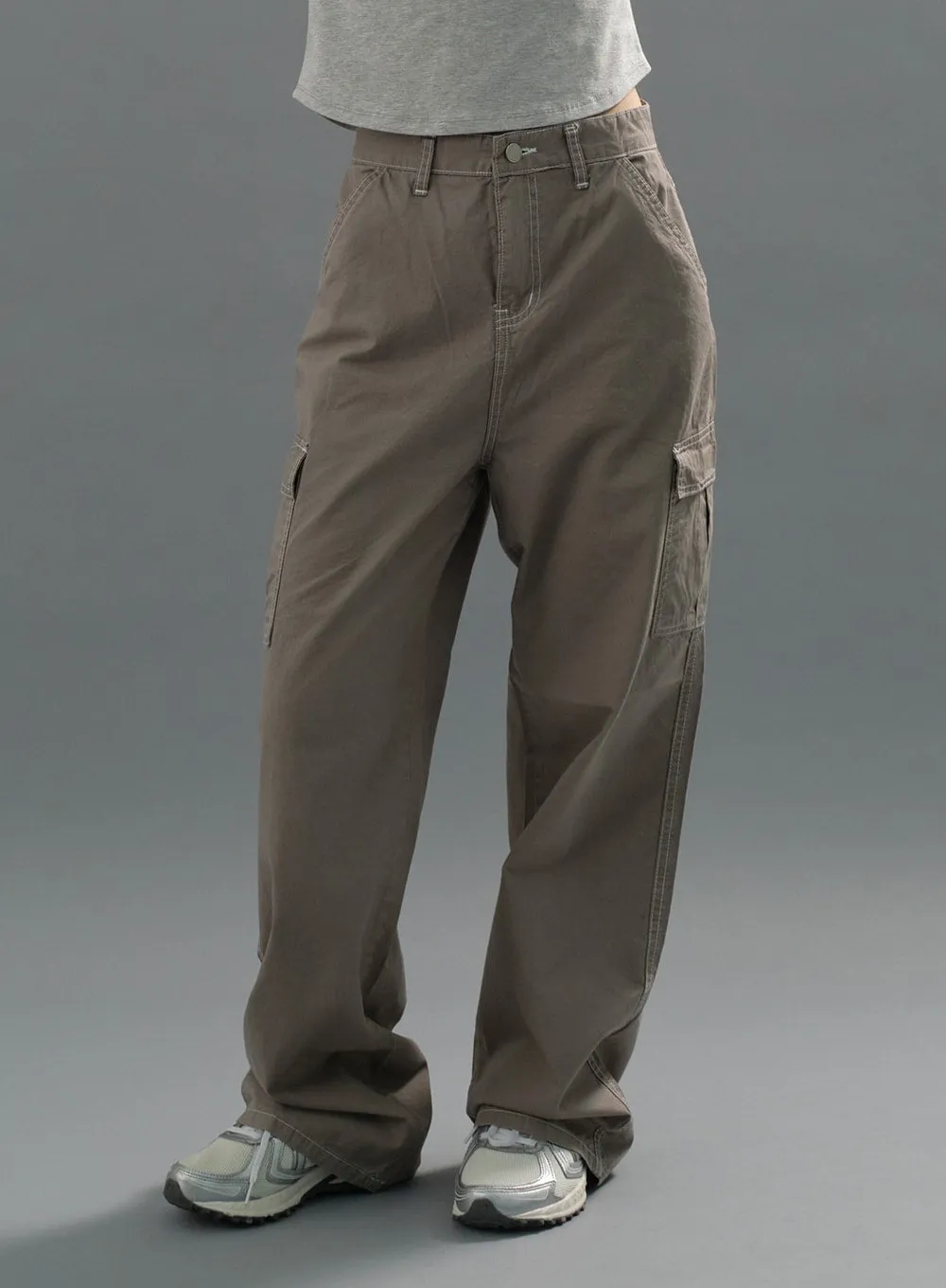 Stitch Detail Low-Rise Cargo Pants CJ22