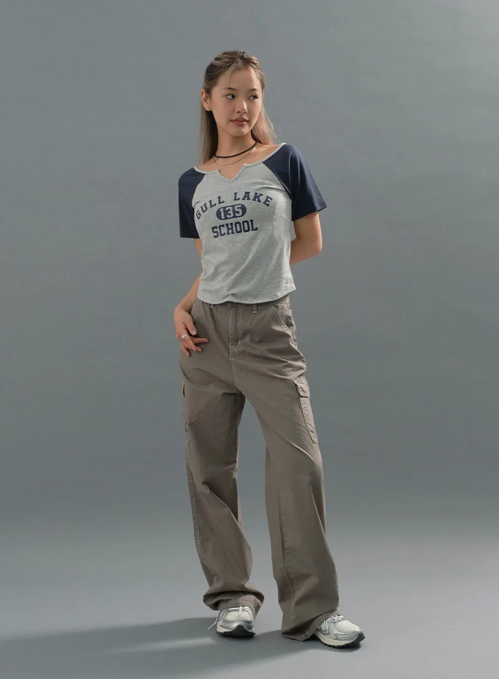 Stitch Detail Low-Rise Cargo Pants CJ22