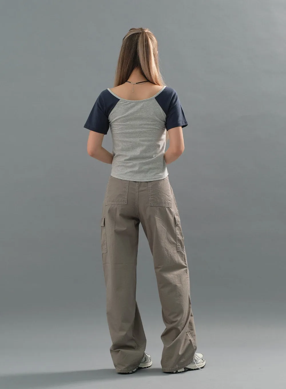 Stitch Detail Low-Rise Cargo Pants CJ22
